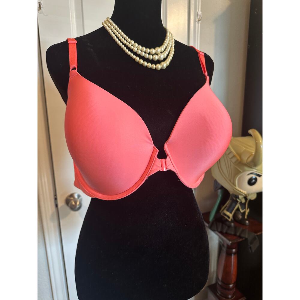 Victoria's Secret Coral Pink Front-Close T-Shirt Bra